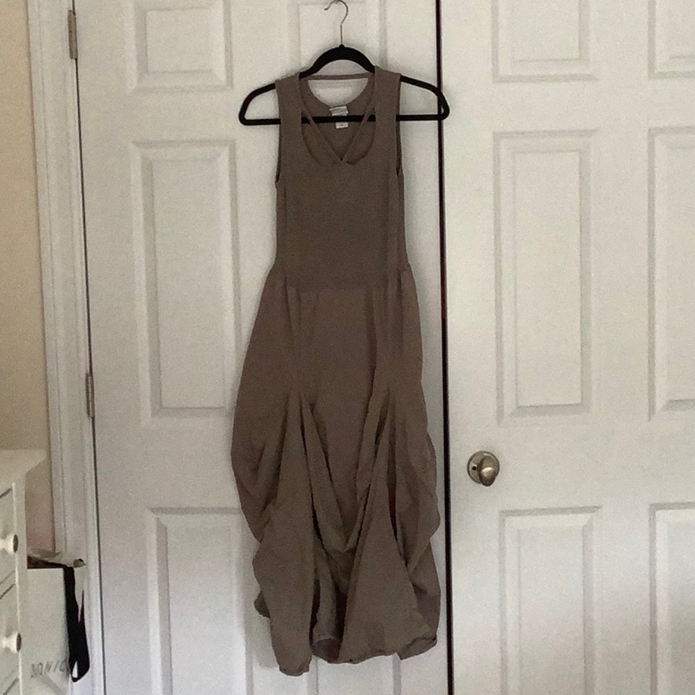 Newport News midi taupe T shirt dress. Soft, comfy, cotton.